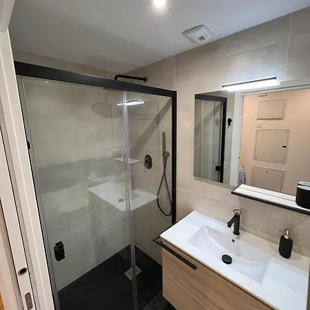 דירה Cervantes Centrico Con Garaje גיחון