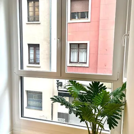 Cervantes Centrico Con Garaje Apartment