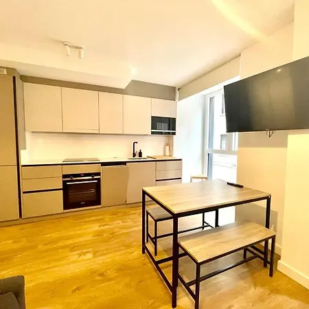 Cervantes Centrico Con Garaje Apartman *